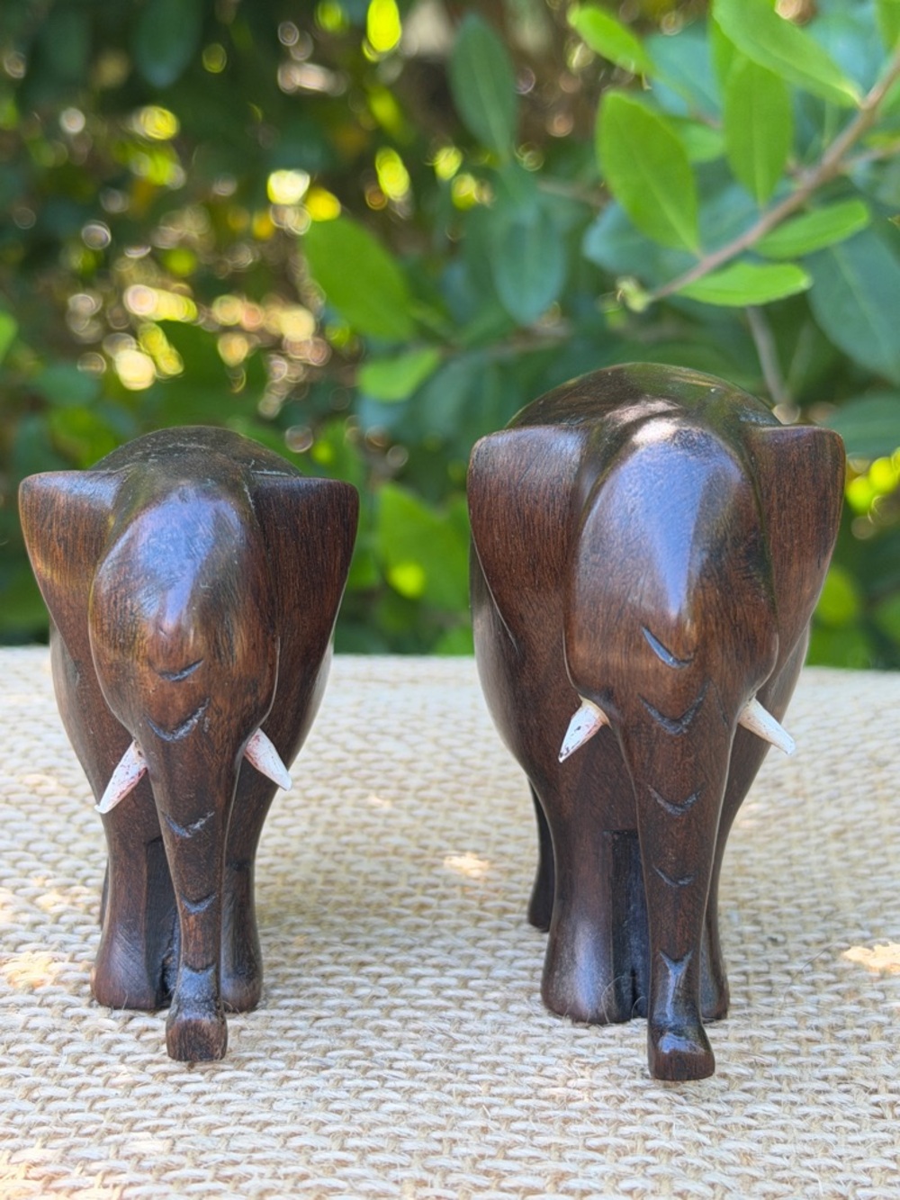 VTG Wood Elephant Set of 4 Hand Carved w/ Guide to Feng Shui Placement (& More) - Picture 7 of 16